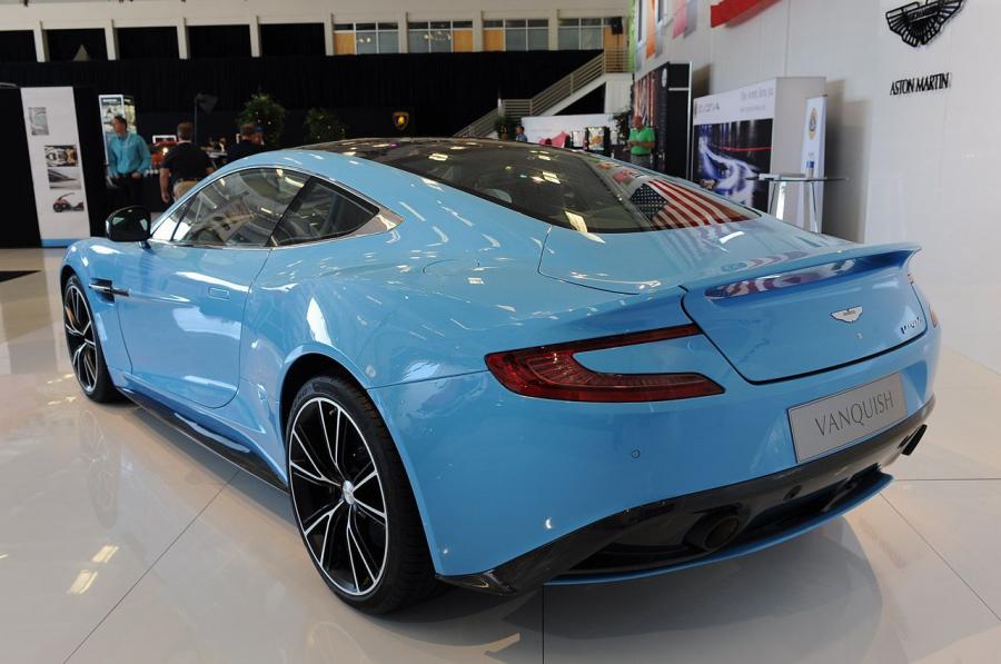  Aston Martin Vanquish 2012 года  (NA) (фото 36 из 182)